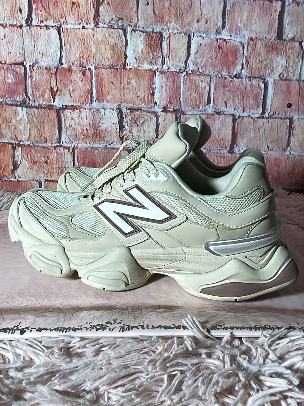 New Balance 9060 - Picture 3 of 7